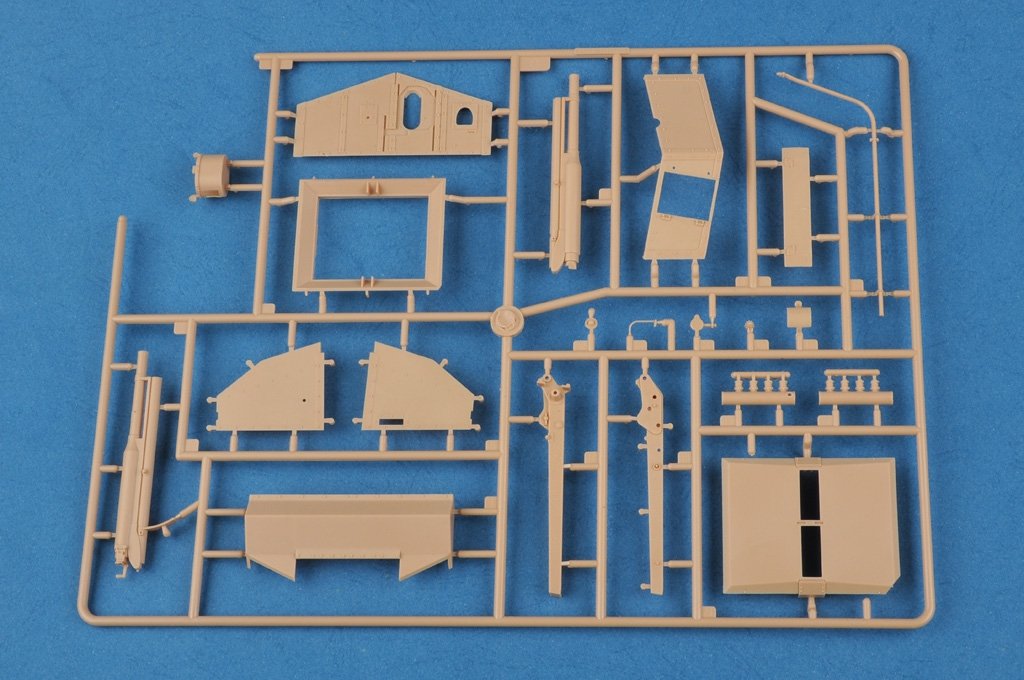 Hobby Boss 83858 Char lourd français Saint-Chamond - Première version – image 8