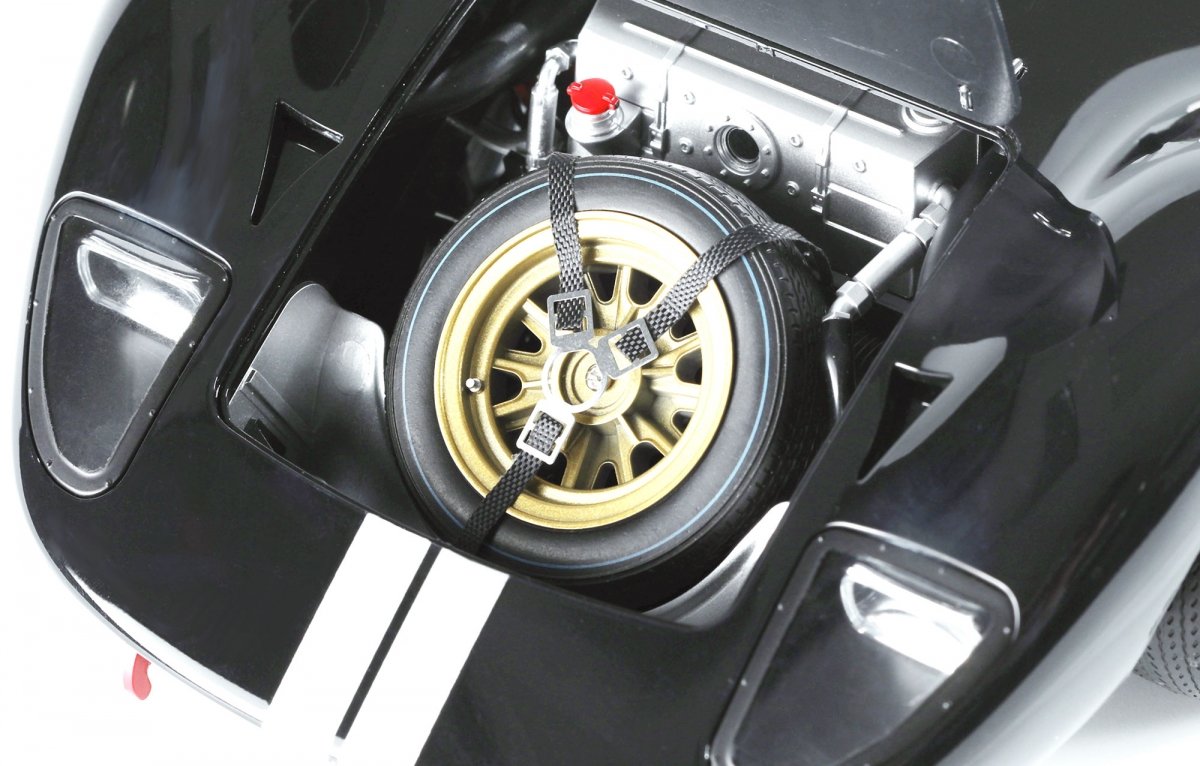 Meng Model RS-003 Ford GT40 Mk.II &amp;#39;66 Champion (pré-peinte) 1/12 – image 8