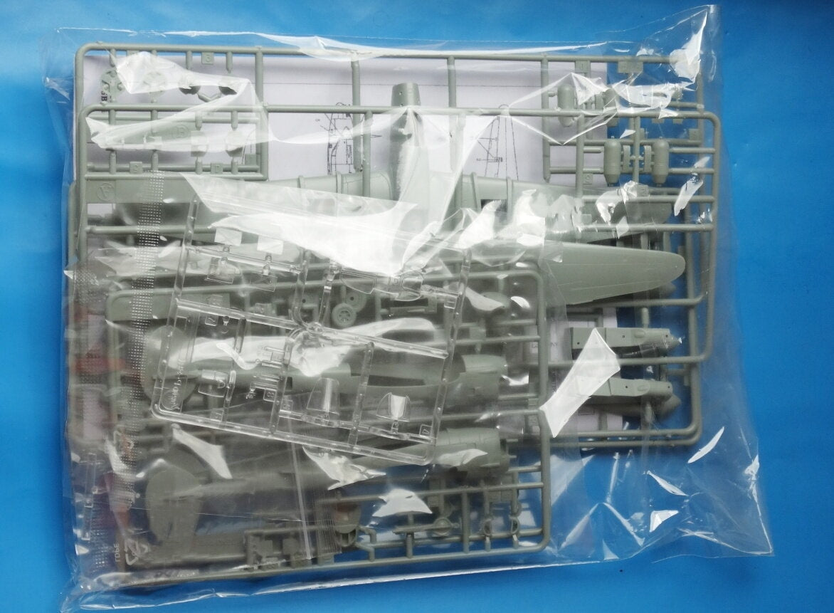 RS Models 94026 Lockheed P-38 J-15 LO - Bataille de Moravie (Édition limitée) 1/72  – immagine 4