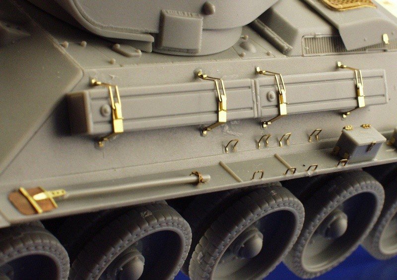 Eduard 35723 T-34/76 Modèle 1940 1/35 Dragon – Bild 7