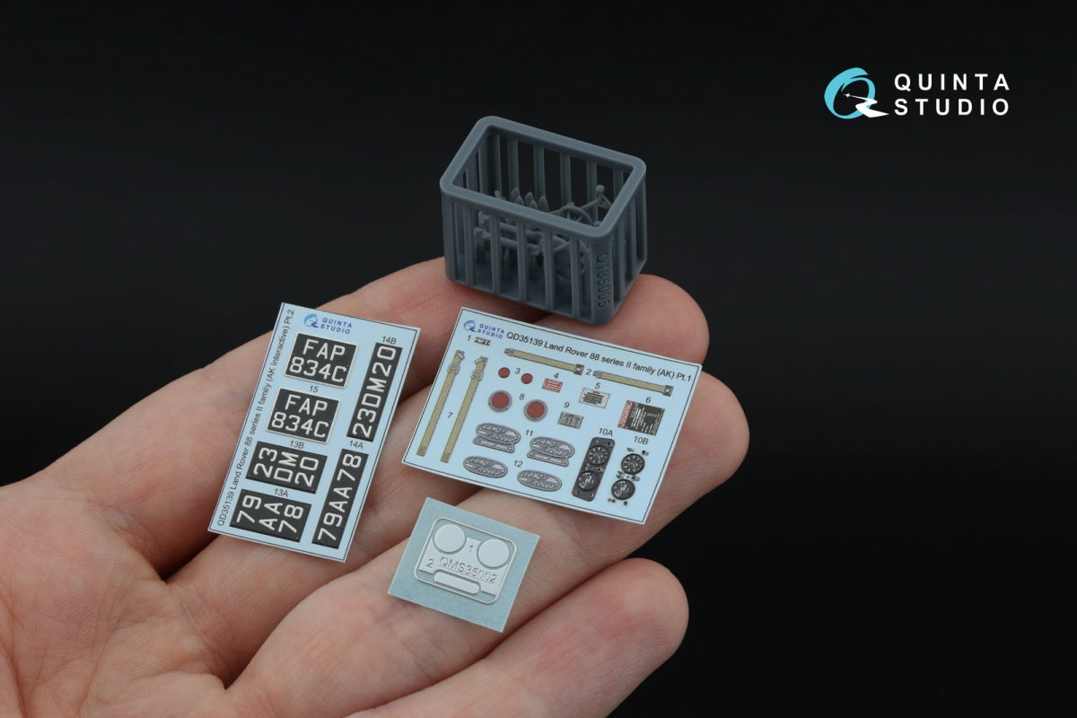 Intérieur imprimé en 3D et coloré sur papier décalcomanie (AK Interactive) pour Land Rover série 88 II (Quinta Studio QD+35139) (avec pièces en résine imprimées en 3D) à l&amp;#39;échelle 1/35 – Bild 2