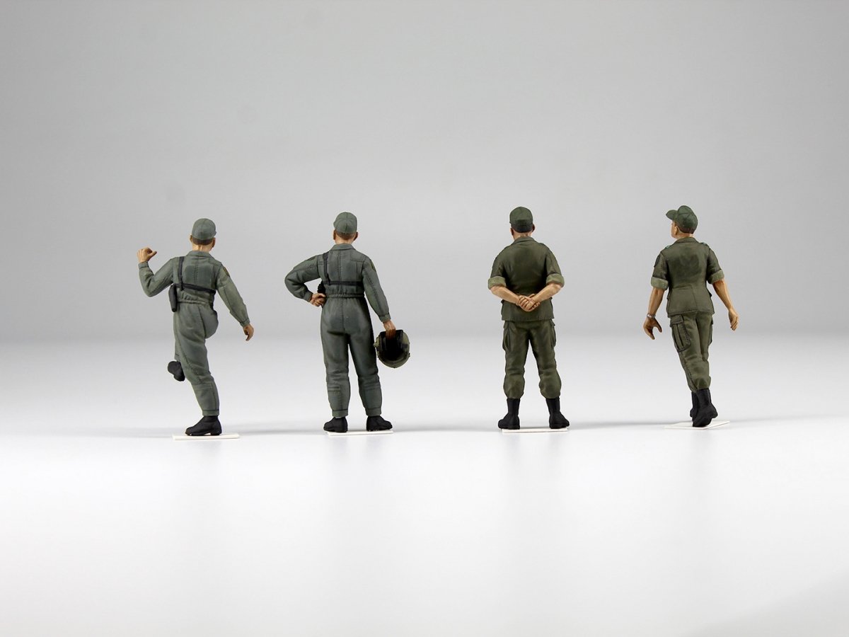 ICM 53101 Pilotes d&amp;#39;hélicoptères américains (années 1960-1970) 1/35  – immagine 15