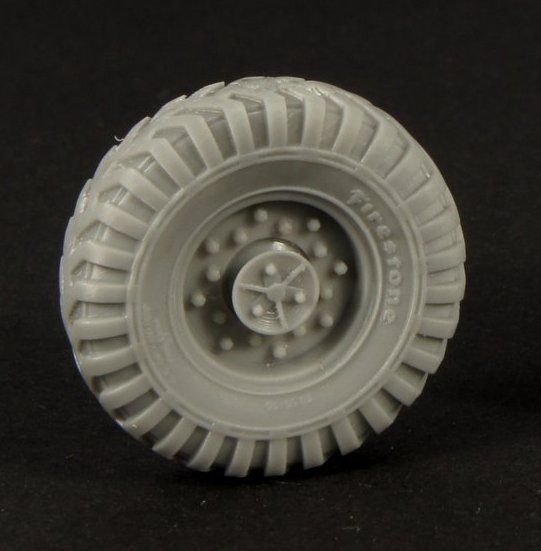 Roues de route Panzer Art RE35-343 pour Chevrolet C15 AC (Firestone) 1/35