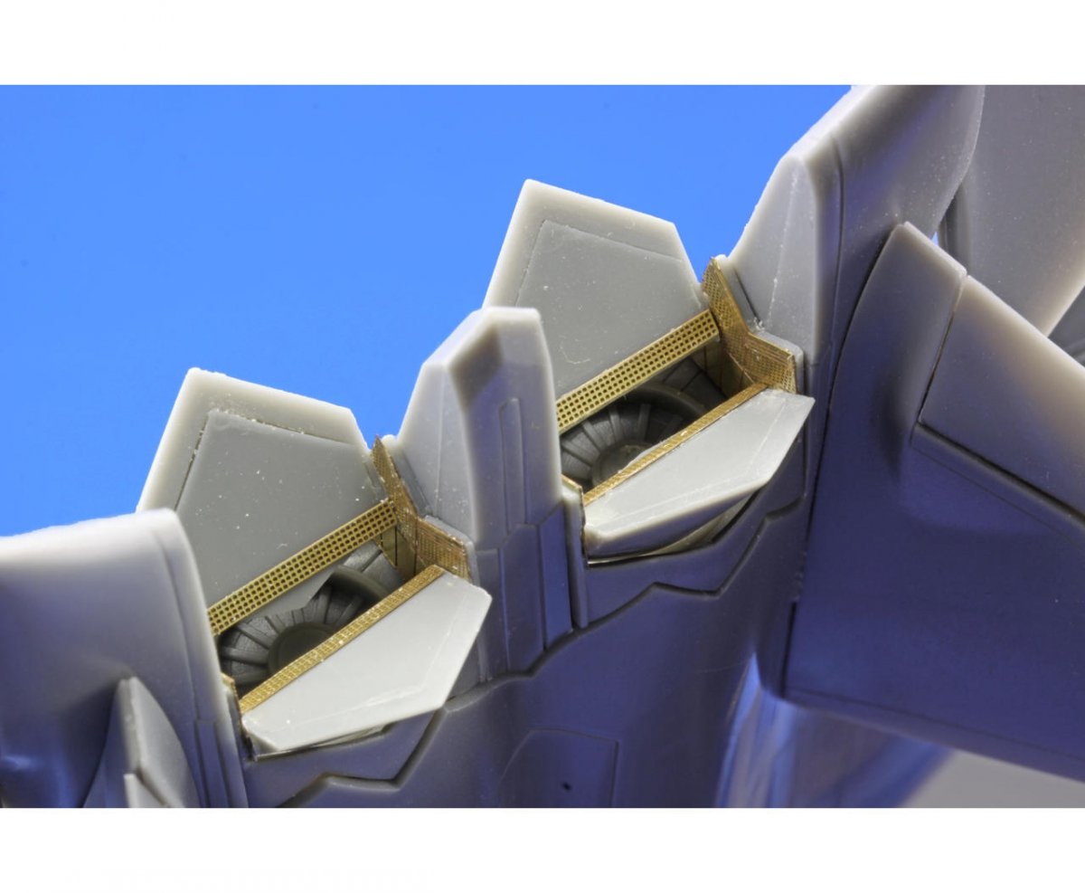 Eduard 73379 F-22 SA 1/72 FUJIMI – immagine 7