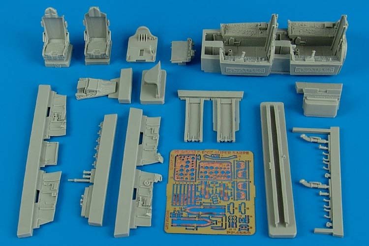 Ensemble cockpit Aires 4558 F-100F Super Saber - version tardive 1/48 Trumpeter
