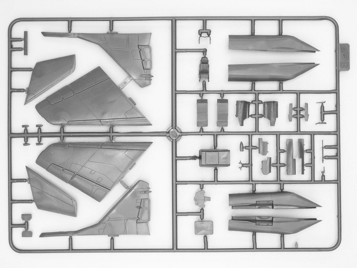 ICM 72143 Radar Hunter MiG-29 « 9-13 » Chasseur ukrainien avec missiles HARM 1/72 – image 5