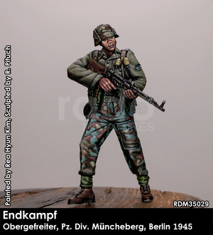 RADO Miniatures RDM35029 Obergefreiter, Pz.Div. Muncheberg, Berlin 1945 1/35