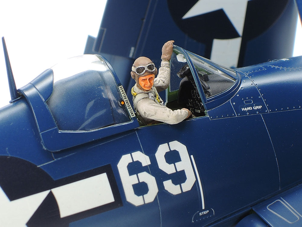 Tamiya 61085 F4U-1D Corsair w/ Moto-Tug 1/48 – zdjęcie 6