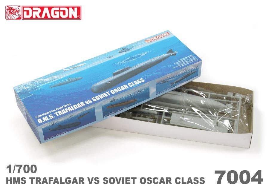 Dragon 7004 HMS Trafalgar contre Oscar soviétique 1/700