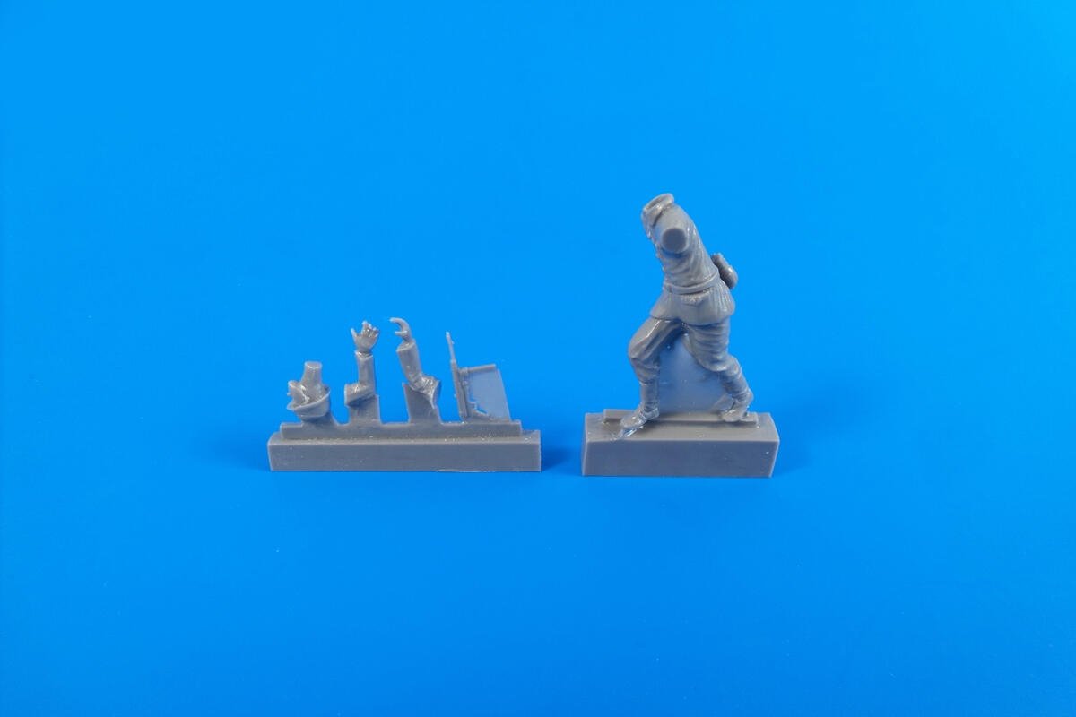 CMK 48309 Motocycliste allemand de la Seconde Guerre mondiale (poussant sa machine) pour kit Tamiya BMW 1/48 – imagen 3