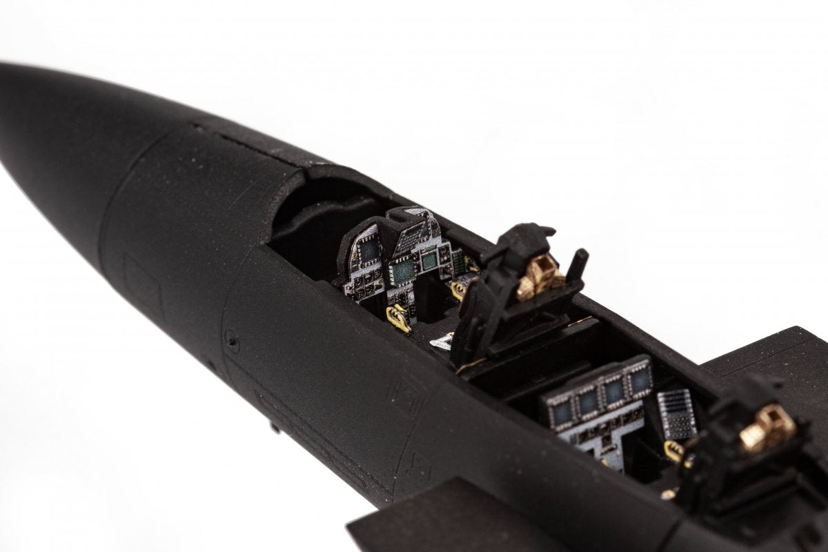 Eduard 73773 F-15E REVELL 1/72 – image 14