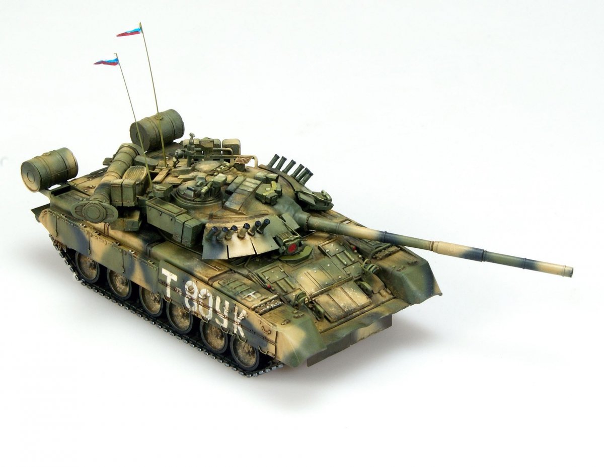 Modelcollect UA72060 Char de combat principal russe T-80UK (1/72) – image 4
