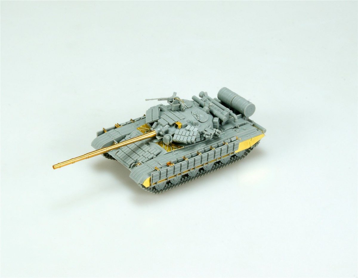Modelcollect UA72059 Char de combat principal T-64AV (1/72) – image 3