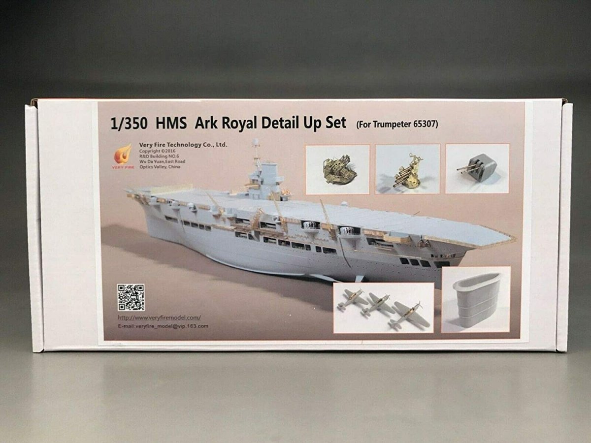 Ensemble détaillé Very Fire VF350004 HMS Ark Royal Trumpeter 65307 1/350