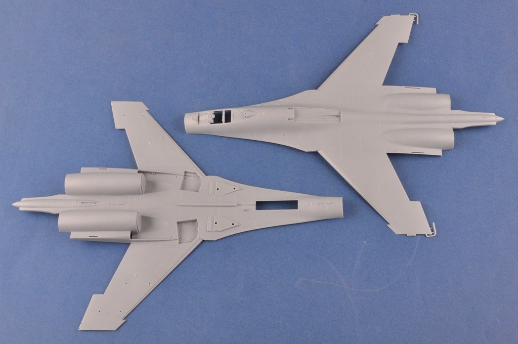 Hobby Boss 81776 Su-27 Flanker B Russian Knights 1/48 – Bild 3