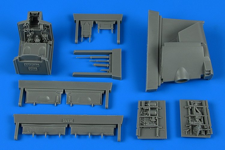 Aires 4851 Harrier AV-8A compartiment de roue 1/48 Kinetic