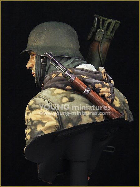Young Miniatures YM1865 Waffen SS allemand avec Panzerschreck 1/10 – image 5