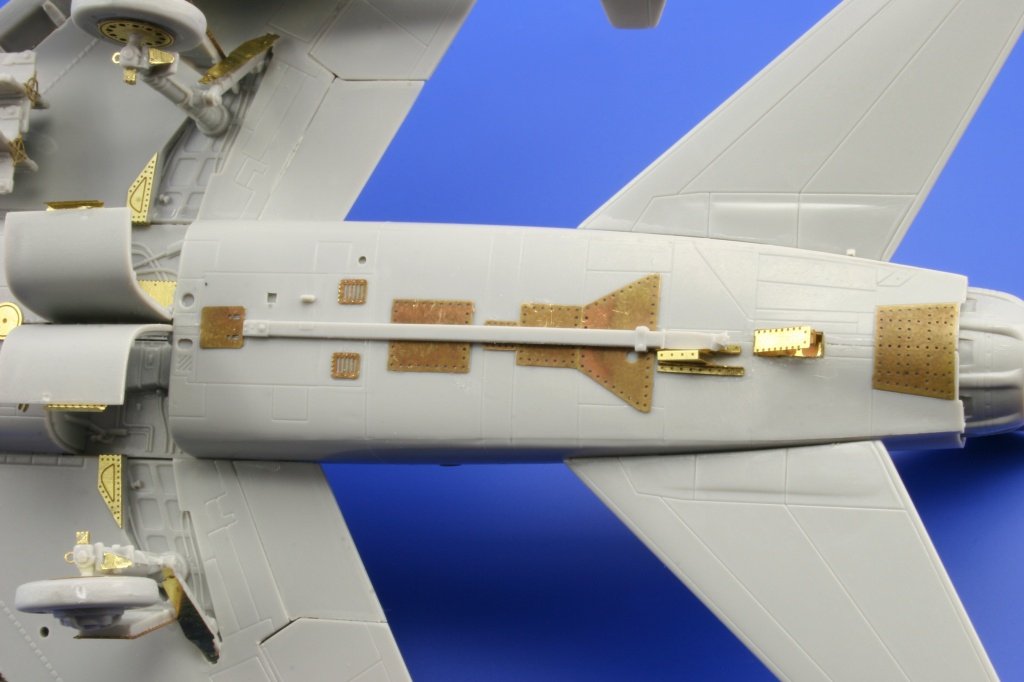 Eduard 73363 F-100C SA 1/72 TRUMPETER – image 11