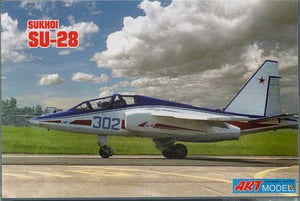 Modèle artistique 7211 Sukhoi SU-28 (1/72)