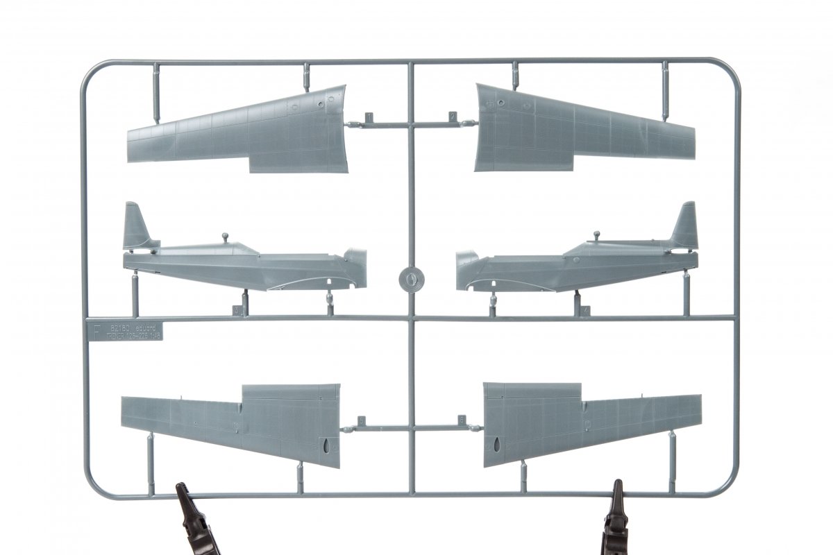 Eduard 82181 Z-126 Trainer 1/48 – image 12