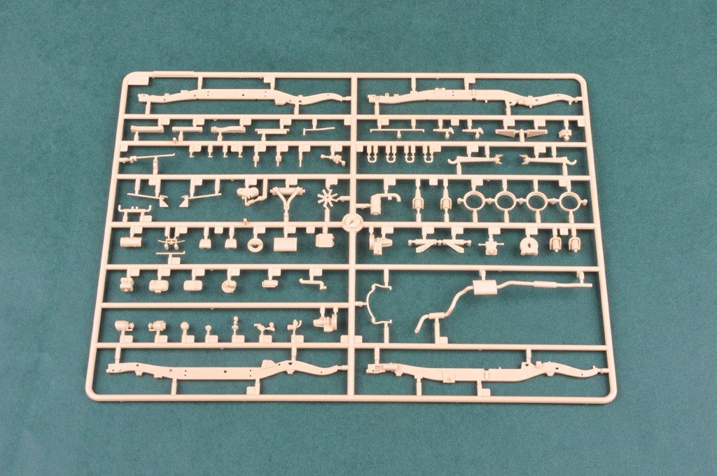 Hobby Boss 82447 Land Rover WMIK w/ MILAN ATGM 1/35 – zdjęcie 7