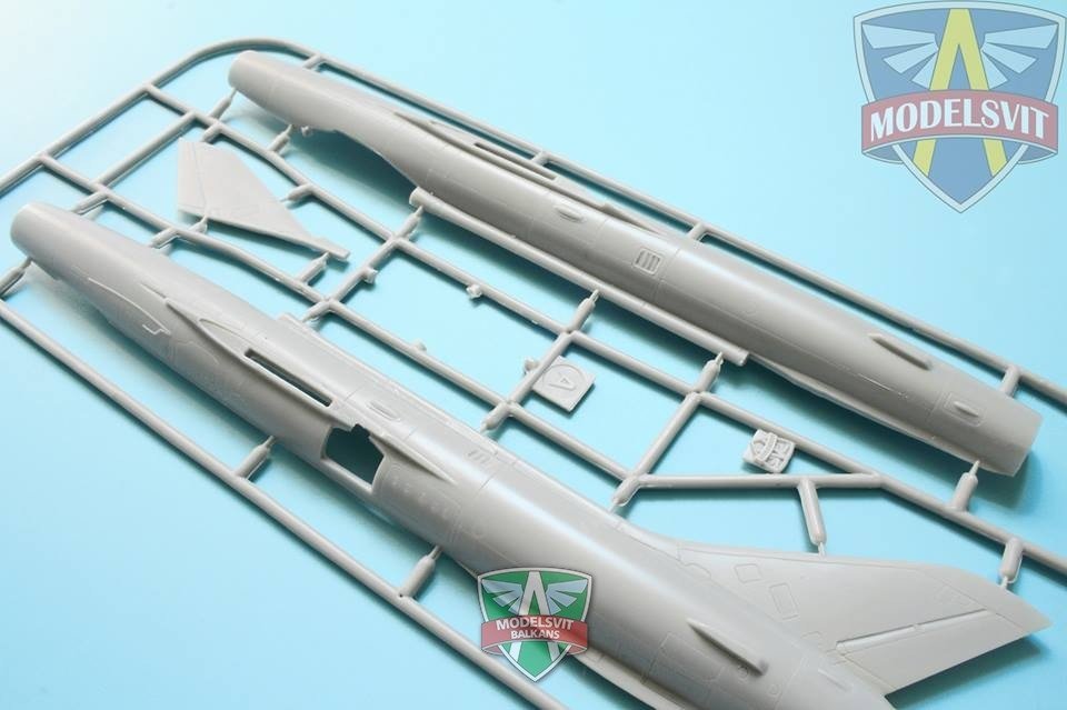 Modelsvit 72027 I-7U Prototype d&amp;#39;intercepteur supersonique 1/72 – Bild 3