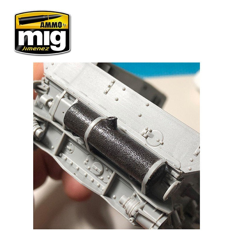 Pâte antidérapante Ammo of Mig 2034 - Couleur noire pour maquettes 1/72 et 1/48  – Bild 15