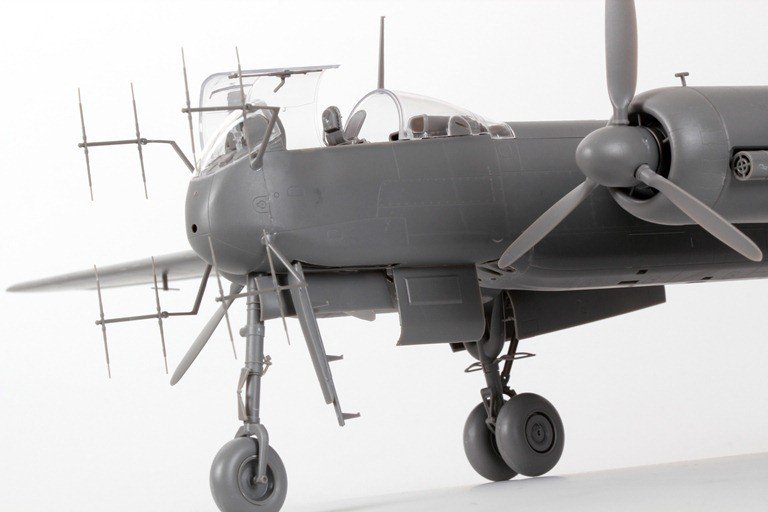 Revell 04666 Heinkel He 219 A-7 (A-5/A-2 Late) Uhu 1/32 – image 3