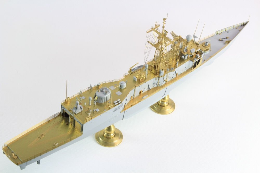 Pontos 38019F1 USS FFG Oliver Hazard Perr Class LH Detail Up Set &amp;quot;Advanced&amp;quot; avec kit 1/350 – immagine 3