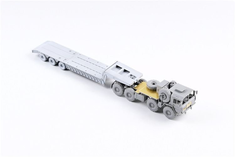 Modelcollect UA72341 Camion tout-terrain allemand MAN KAT1M1014 8x8 haute mobilité avec semi-remorque M870A1 1/72 – image 9
