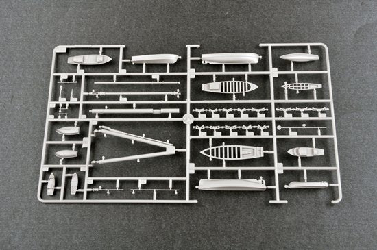Trumpeter 03710 HMS Hood Battle Cruiser 1/200  – image 14