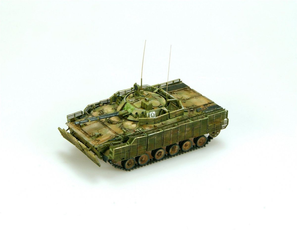 Modelcollect UA72055 BMP3 INFANTRY FIGHTING VEHICLE WITH CAGE ARMOUR 1/72 – zdjęcie 3