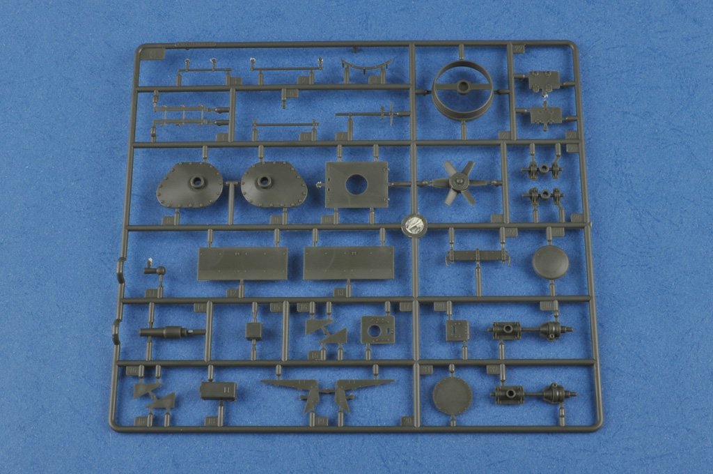 Hobby Boss 83843 Char lourd soviétique T-35 1938/1939 1/35 – image 7