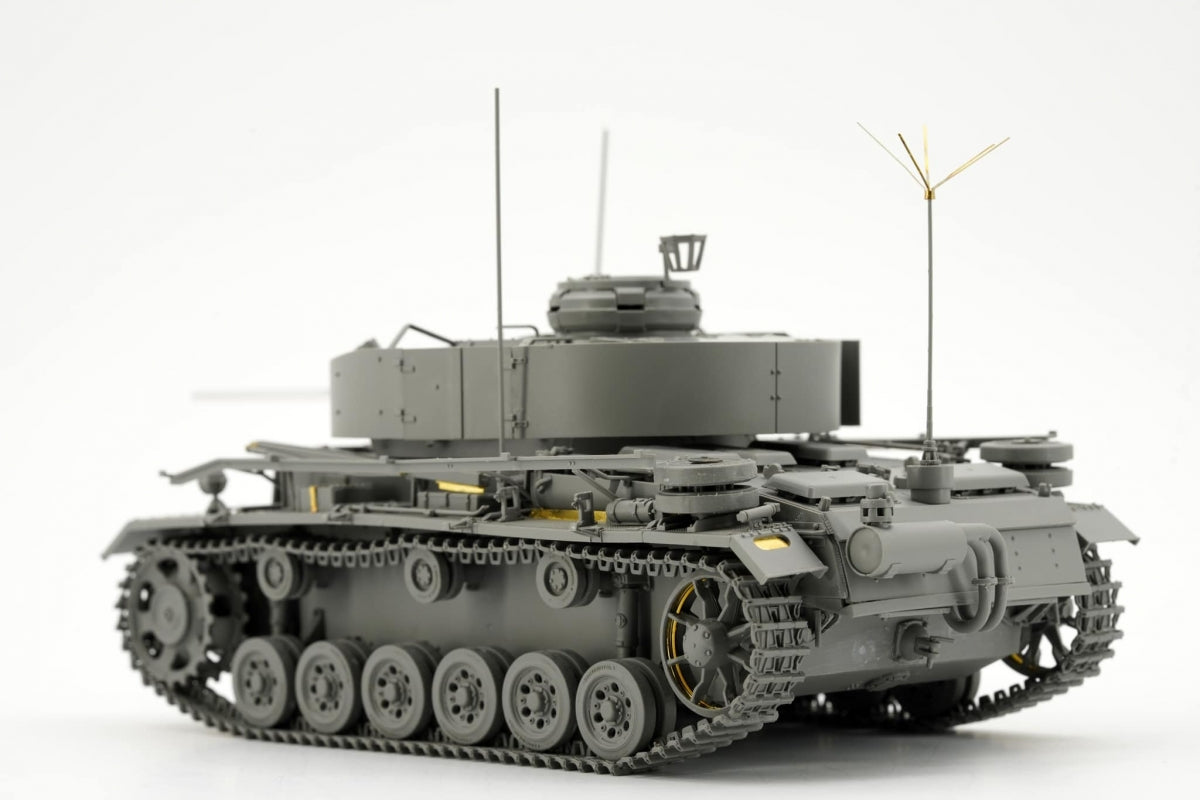 Border Model BT-048 Pz.Bef.Wg.III Ausf.K 2in1 avec Schürzen 1/35 – image 2