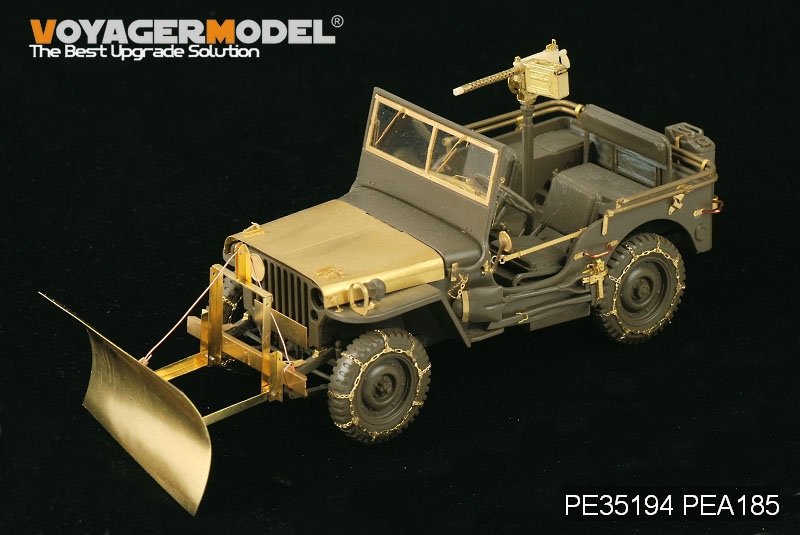 Maquette Voyager PEA185 Jeep Willys MB américaine de la Seconde Guerre mondiale avec chasse-neige et chaînes à neige (pour Tamiya / italien) 1/35
