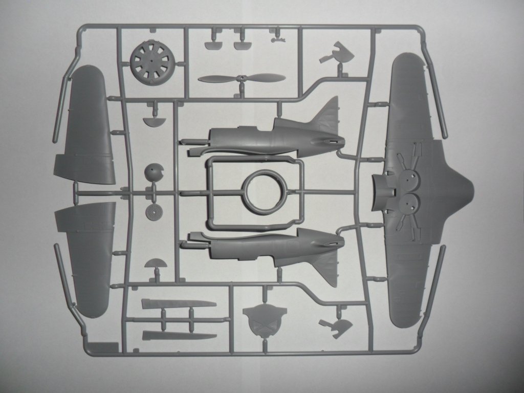 ICM 48097 I-16 type 24, chasseur soviétique de la Seconde Guerre mondiale, échelle 1/48 – immagine 8
