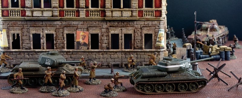 Italeri 6112 BATAILLE DE BERLIN Diorama Set (1/72) – image 5