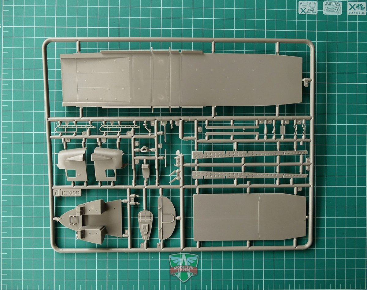 Modelsvit 72008 Antonov An-10 « Ukraine » 1/72  – immagine 3