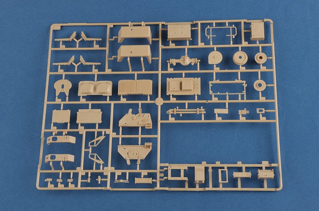Hobby Boss 85527 Scammell Commander avec grue de 62 tonnes et semi-remorque Fruehauf au 1/35  – image 12