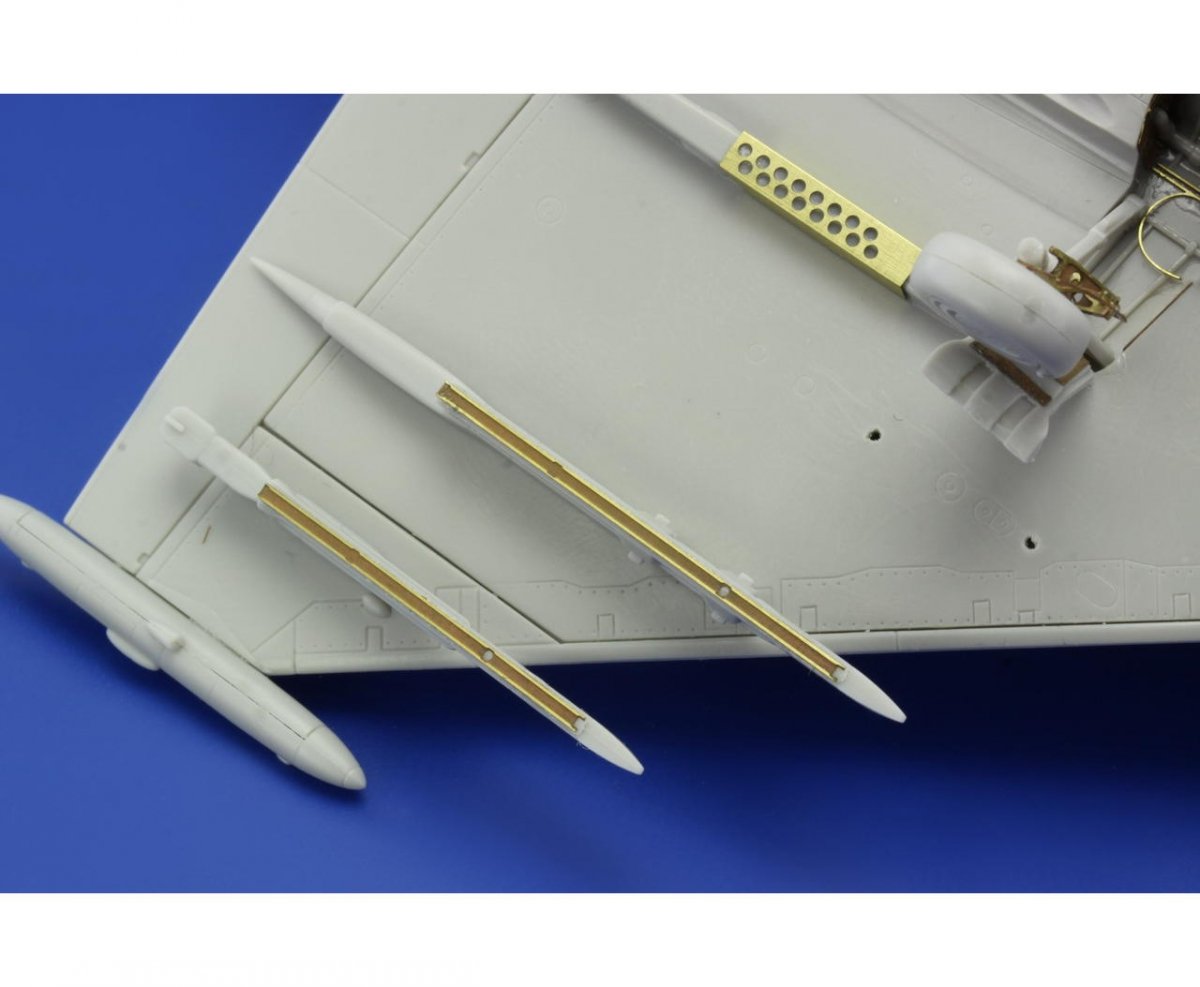 Eduard 73473 EF-2000 single seater 1/72 HASEGAWA – zdjęcie 7