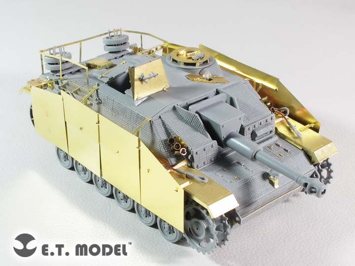 ET modèle E35-227 WWII allemand StuG.III Ausf.G Schurzen (première version) (pour DRAGON Smart Kit) (1/35) – image 3