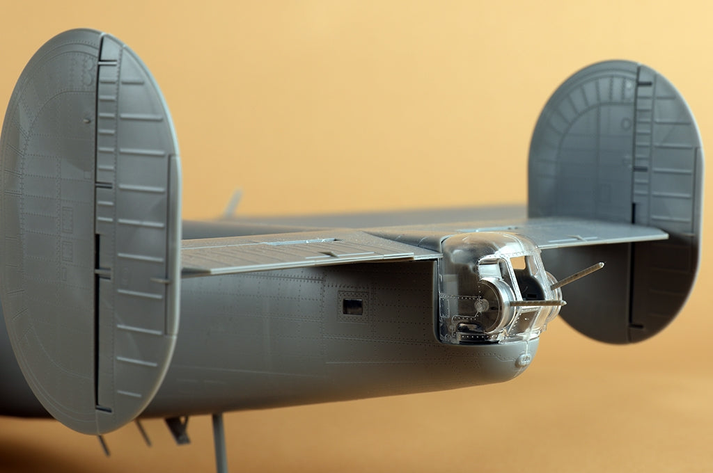 Hobby Boss 81774 Consolidated B-24J Liberator 1/48 – immagine 18