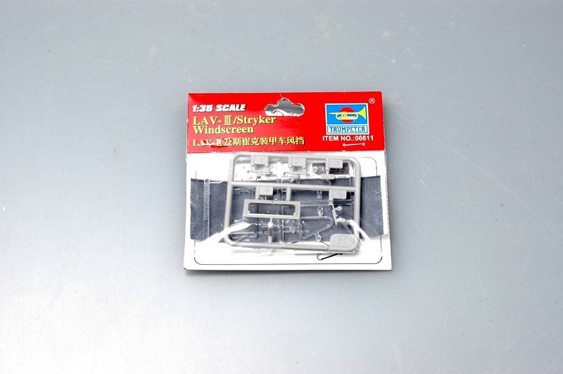 Pare-brise pour véhicules blindés LAV-III et Stryker, Trumpeter 06611, échelle 1/35
