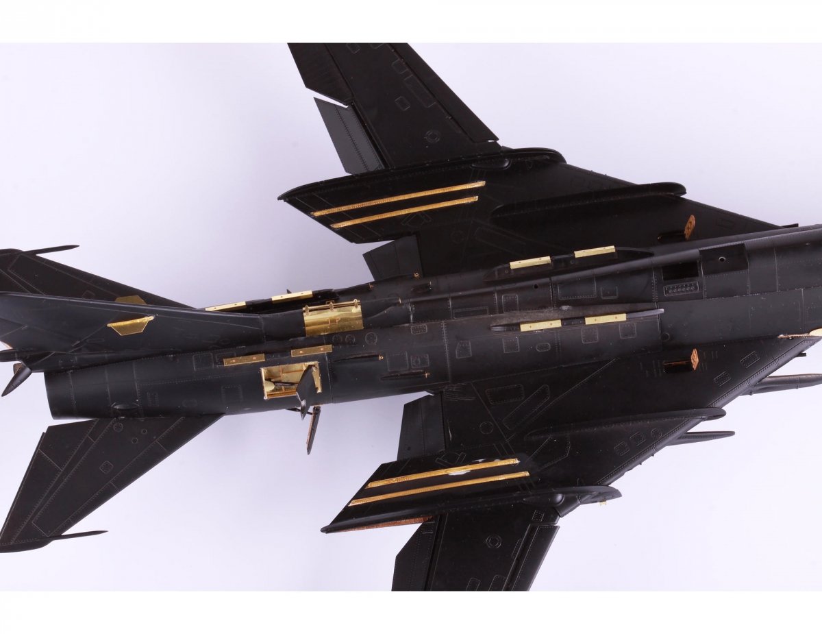 Eduard 48922 Su-17 M3/M4 extérieur KITTY HAWK 1/48 – image 3