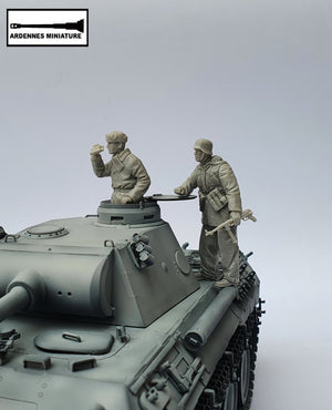 Ardennes Miniature 35021 WW2 PANZER COMMANDER AND GERMAN SOLDIERS 1/35 – zdjęcie 2