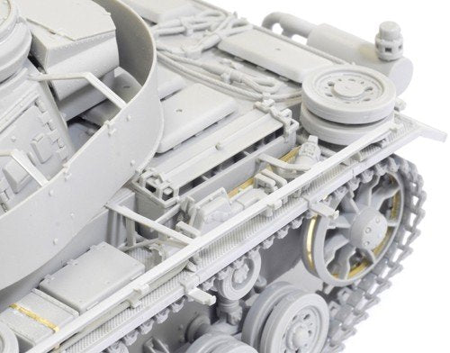 Dragon 6474 Pzkpfw. III Ausf. N avec Schurzen (1/35) – image 3