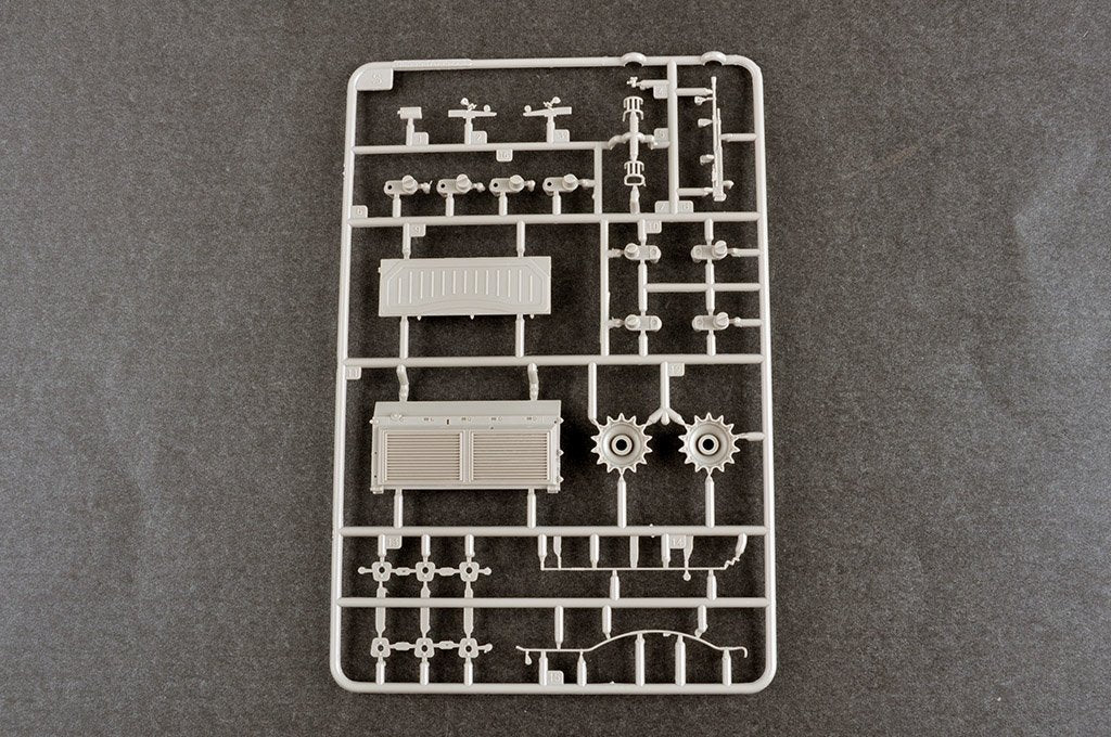 Trumpeter 09601 Obj.172 T-72 Ural soviétique au 1/35  – Bild 13