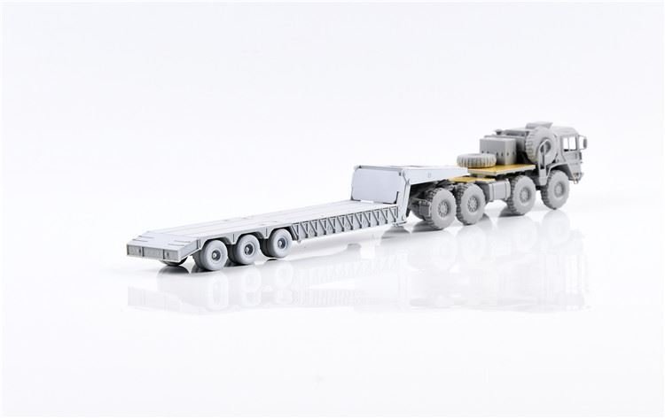 Modelcollect UA72341 Camion tout-terrain allemand MAN KAT1M1014 8x8 haute mobilité avec semi-remorque M870A1 1/72 – image 6
