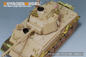 Maquette Voyager PE351285 WWII US M4A3E8 Version initiale Thunderbolt VII HVSS Basic pour RFM 5092 1/35 – immagine 3