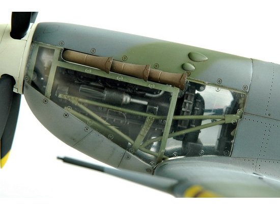 Trumpeter 02413 Spitfire MK.VI 1/24 – imagen 6